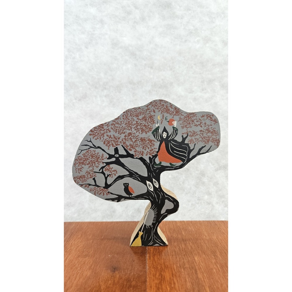 Tree Shaped Wood Cutting Painted With Halloween Theme Witch Owl‎